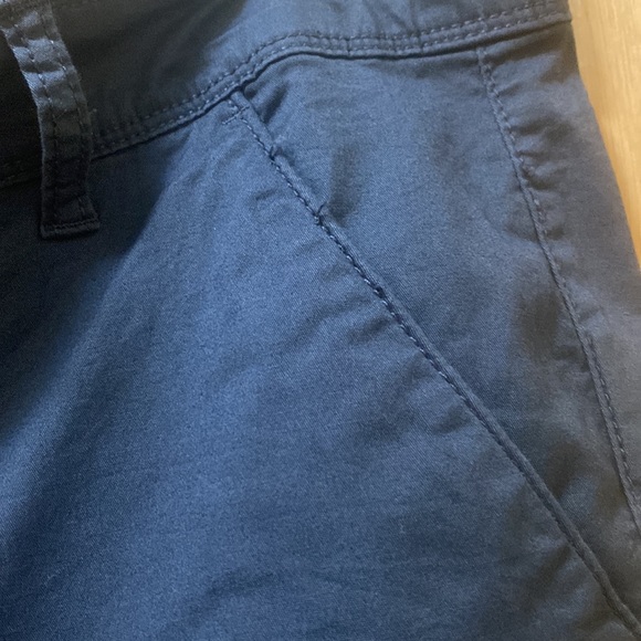 Women’s Knee Length Shorts with pockets! - Picture 5 of 5